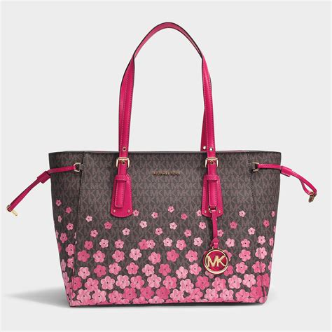 michael kors printed tote bag|Michael Kors Tote bags outlet.